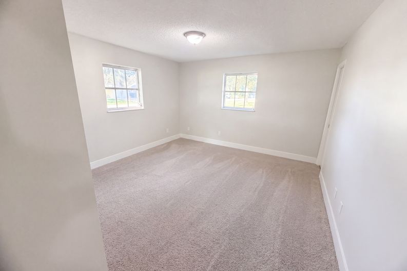 Photo 13 of 33 of 6501 Fort Pierce Blvd, Fort Pierce, FL