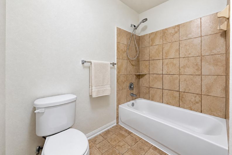 Photo 22 of 26 of 14414 Darrah Dr, Houston, TX