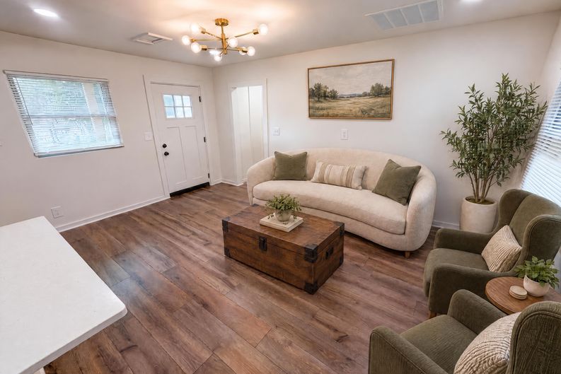 Photo 6 of 25 of 2225 Misty Ln SE, Smyrna, GA