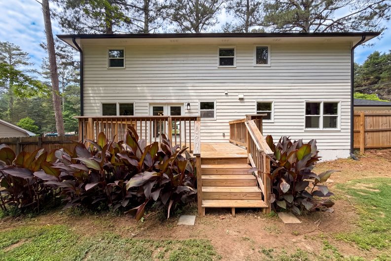 Photo 5 of 38 of 1772 Huntingford Dr, Marietta, GA
