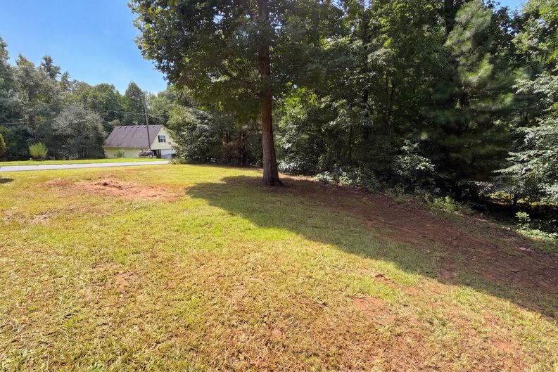 Photo 20 of 24 of 125 Sampson Ct, Covington, GA