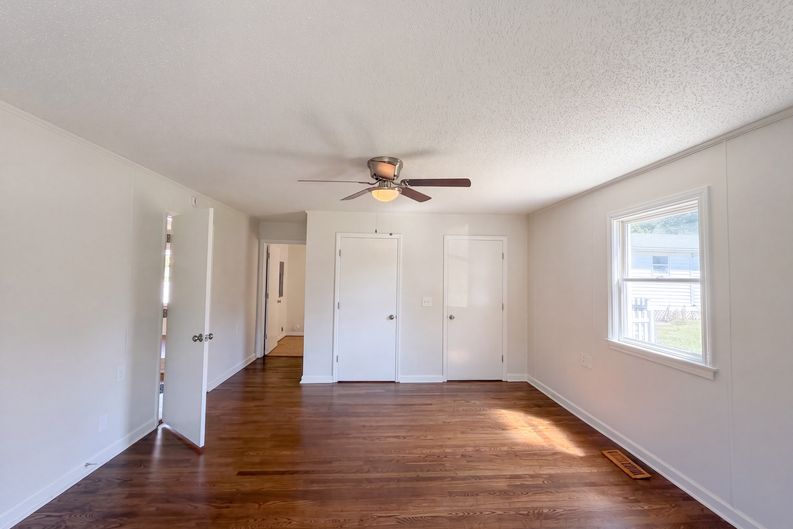 Photo 9 of 21 of 101 Tipperary Ln, Winston Salem, NC