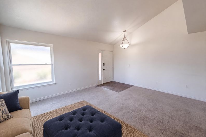 Photo 6 of 38 of 8273 W Plymouth Pl, Littleton, CO