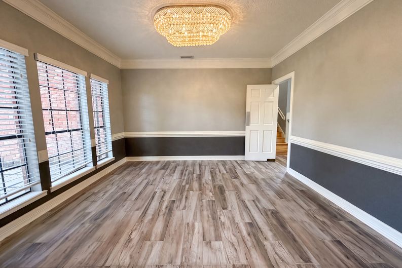 Photo 5 of 27 of 6127 Willowcrest Ct, Spring, TX