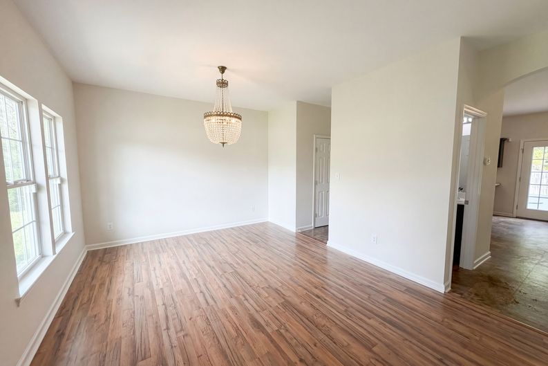 Photo 6 of 16 of 3705 Chancellorsville Ct, Raleigh, NC