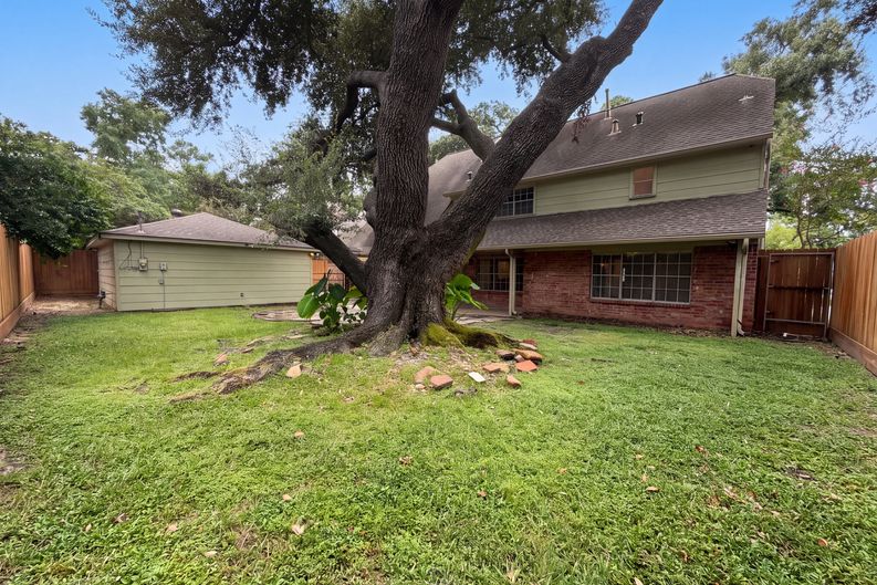 Photo 25 of 27 of 5615 Spanish Oak Dr, Houston, TX