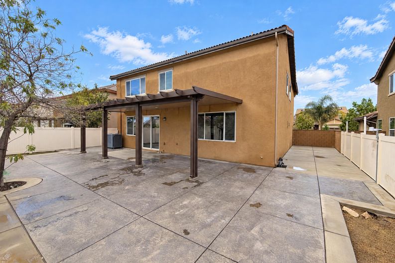 Photo 19 of 21 of 31585 Chamise Ln, Murrieta, CA