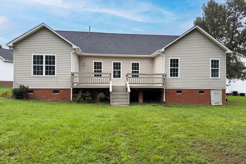 Photo 5 of 20 of 4100 Birchgarden Dr, High Point, NC