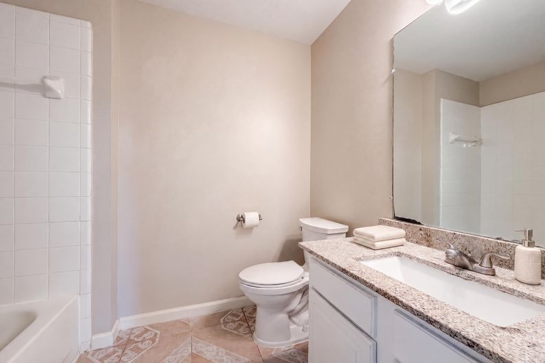 Photo 14 of 19 of 3419 Foursome Ln, Sugar Land, TX