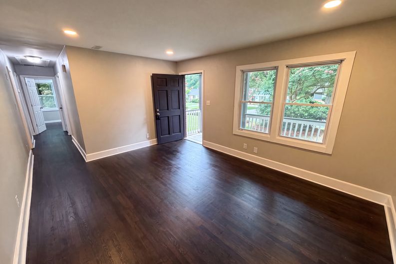 Photo 7 of 19 of 528 Kentbrook Dr, Charlotte, NC
