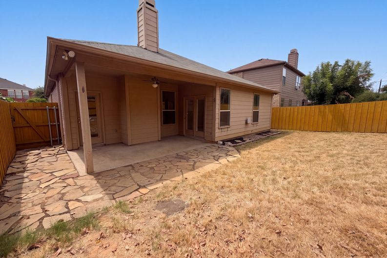 Photo 25 of 27 of 12609 Black Cherry Ln, Euless, TX