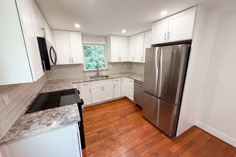 Photo 8 of 23 of 2320 Capehart Cir NE, Atlanta, GA