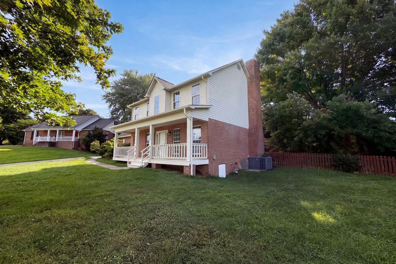 Photo 24 of 27 of 518 Glenfield Cir, Maryville, TN