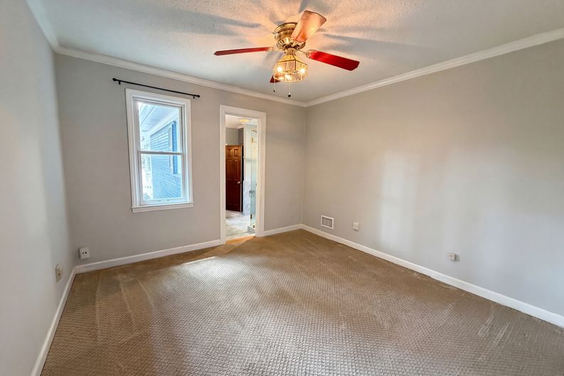 Photo 4 of 39 of 6114 Cedar Ridge Rd, Columbia, SC