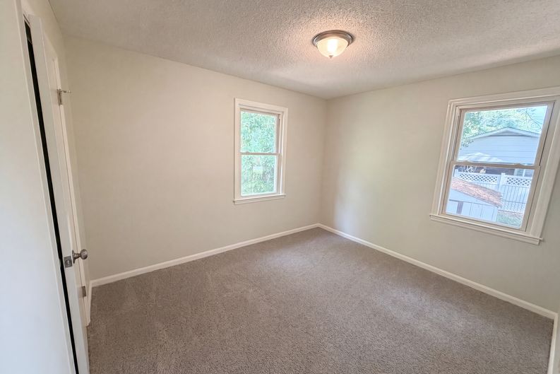 Photo 16 of 23 of 1328 Baffin Bay Rd, Columbia, SC
