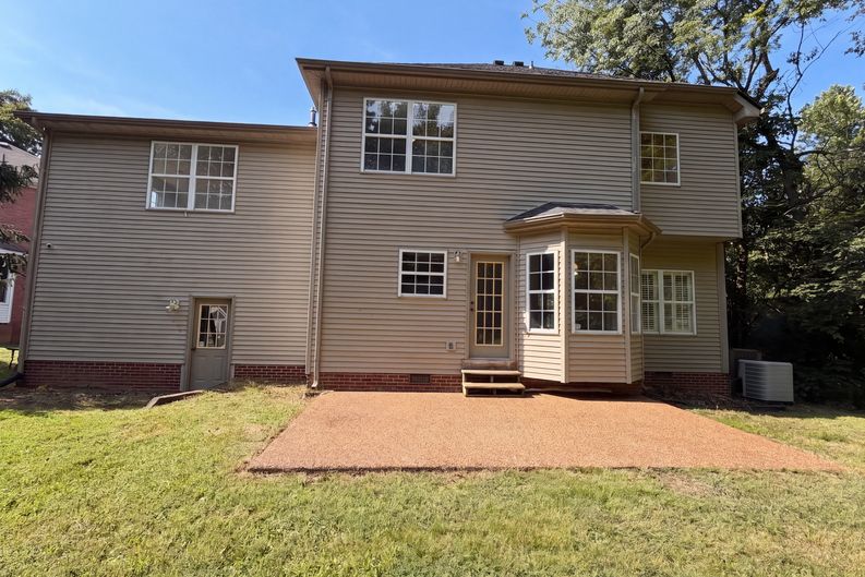 Photo 5 of 22 of 3414 McVie Ct, Old Hickory, TN