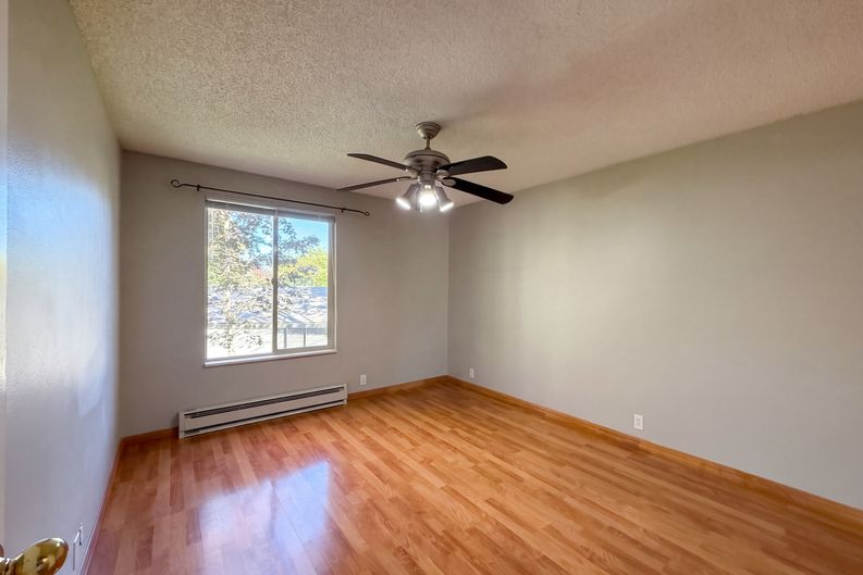 Photo 14 of 25 of 11776 SW Boones Bend Dr, Beaverton, OR