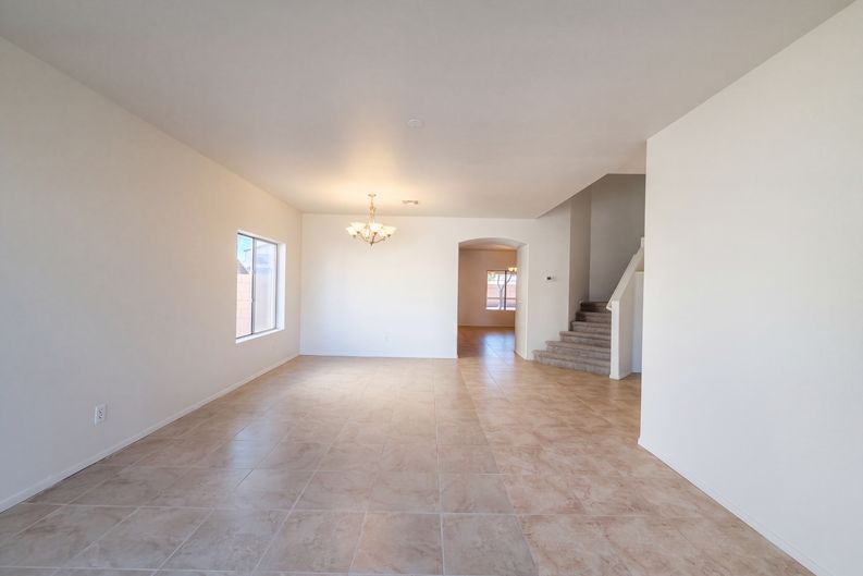 Photo 6 of 25 of 35881 W Catalan St, Maricopa, AZ