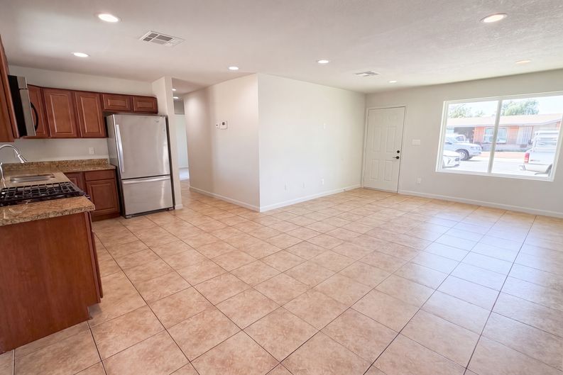 Photo 8 of 19 of 7312 W Mescal St, Peoria, AZ