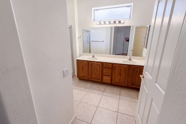 Photo 18 of 34 of 17220 W Cordova Ct, Surprise, AZ