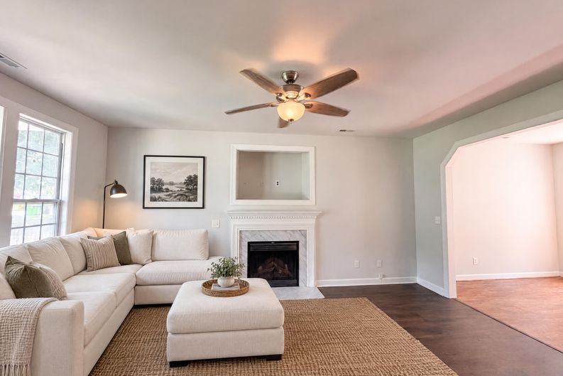 Photo 3 of 17 of 128 Saint Johns St, Knightdale, NC