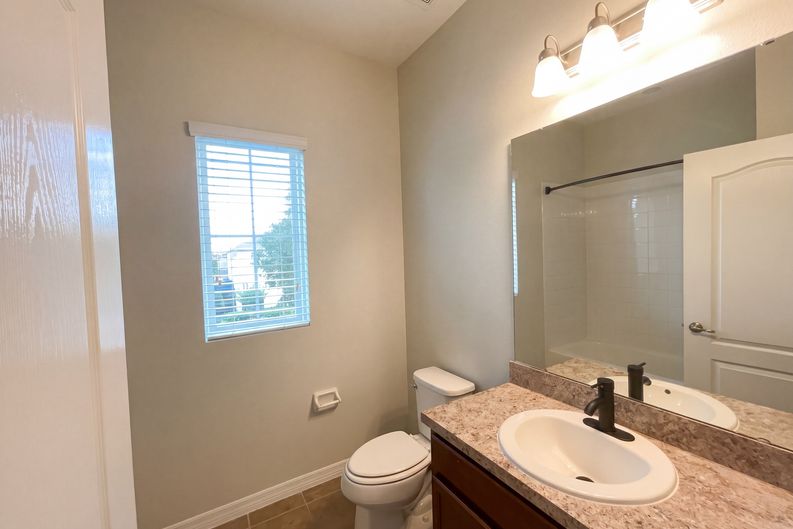 Photo 17 of 30 of 5545 Bowman Dr, Winter Garden, FL