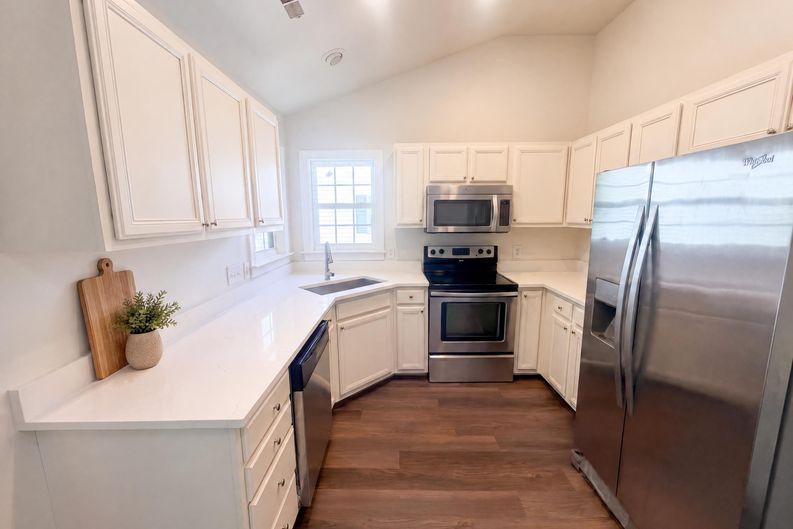 Photo 6 of 22 of 6205 Lea Ray Dr, Greensboro, NC