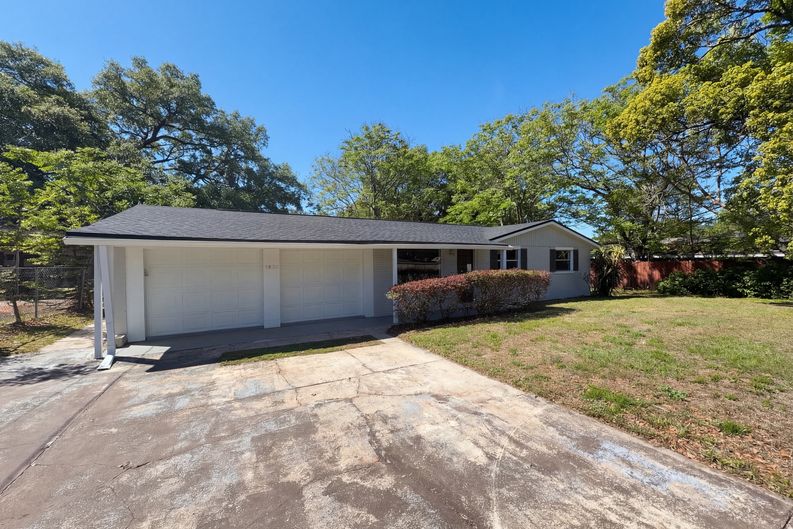 Photo 7 of 17 of 1830 Bellgrove St, Lakeland, FL