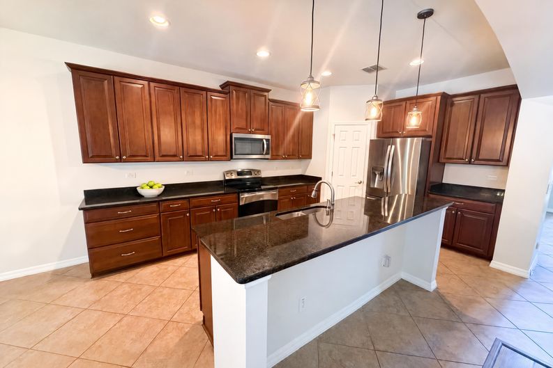 Photo 13 of 46 of 280 Chandler Cir, Oviedo, FL
