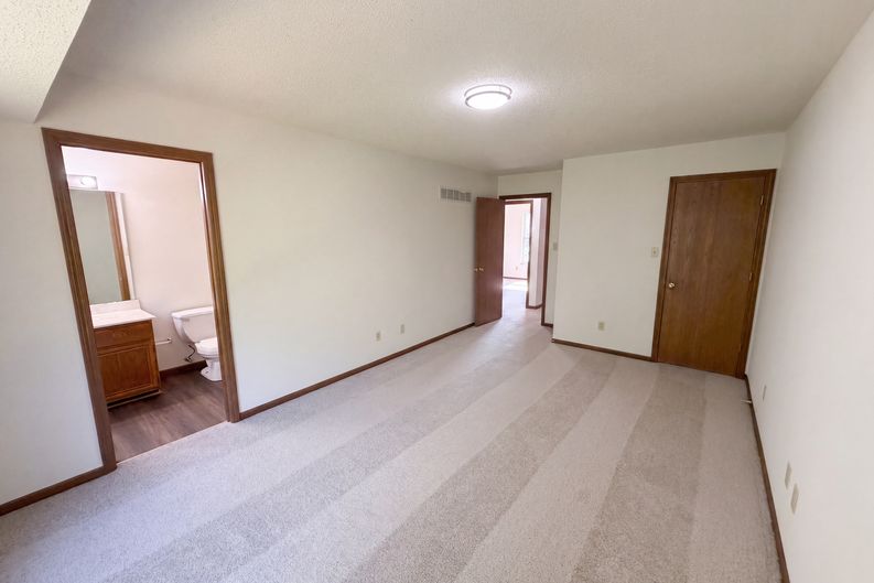 Photo 13 of 23 of 2827 Bromley Dr, O Fallon, MO