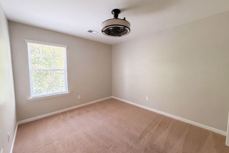 Photo 16 of 24 of 815 Parnell Ct, Columbia, SC