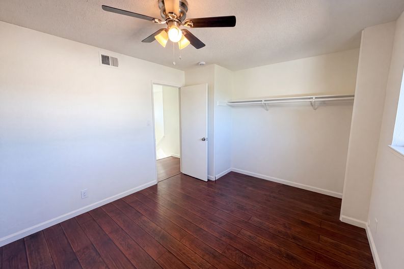 Photo 18 of 39 of 4948 Dewey Dr, Fair Oaks, CA