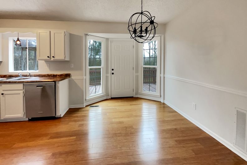 Photo 11 of 24 of 125 Stockmar Rd, Villa Rica, GA