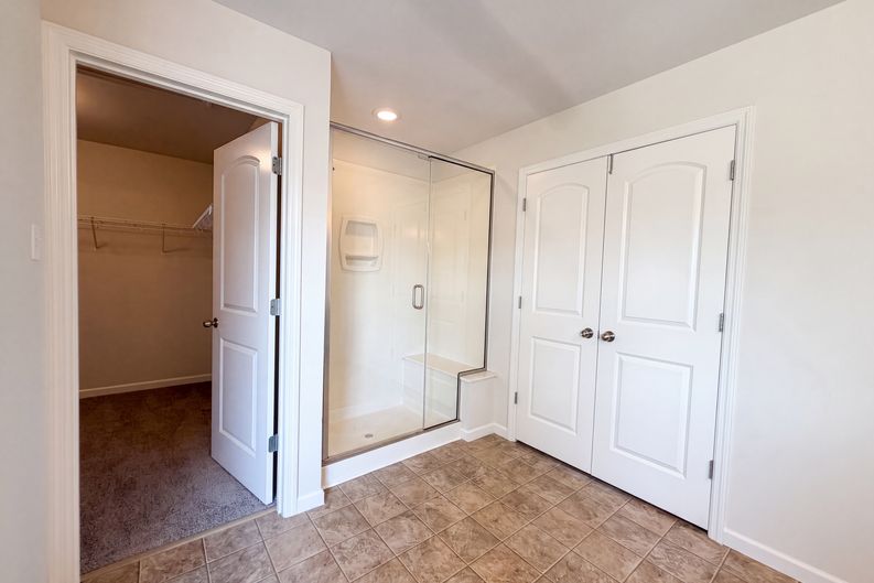Photo 15 of 28 of 5945 Hawkins Ridge Ct, Saint Louis, MO