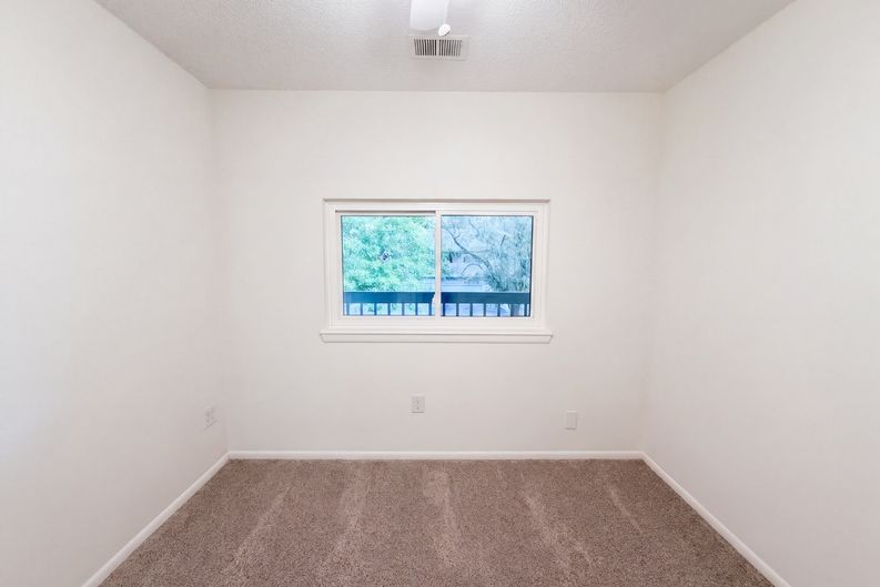 Photo 17 of 26 of 3075 E Long Cir S, Centennial, CO