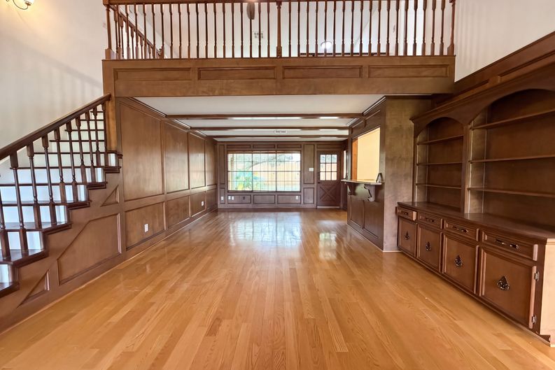 Photo 7 of 27 of 5615 Spanish Oak Dr, Houston, TX