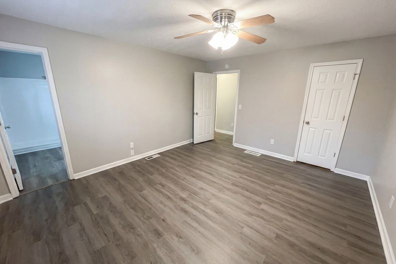 Photo 4 of 19 of 10 King Dr, Carrollton, GA