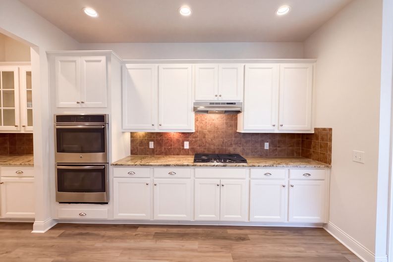 Photo 6 of 37 of 4230 Troutbrook Dr, Dublin, OH