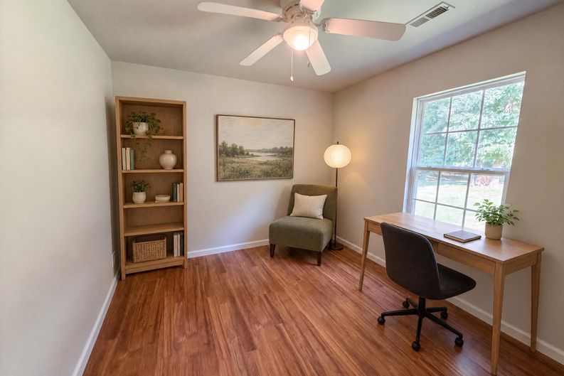 Photo 13 of 18 of 102 Hayworth Ave, Clinton, SC