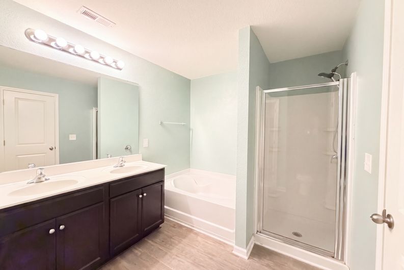 Photo 9 of 19 of 1578 Zeverly St, Winston Salem, NC