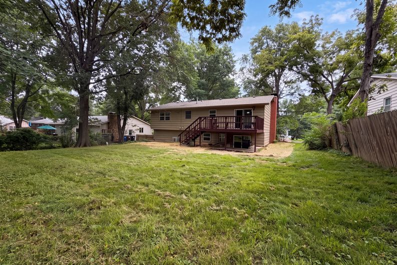 Photo 5 of 21 of 2909 Sagebrush Dr, Lawrence, KS