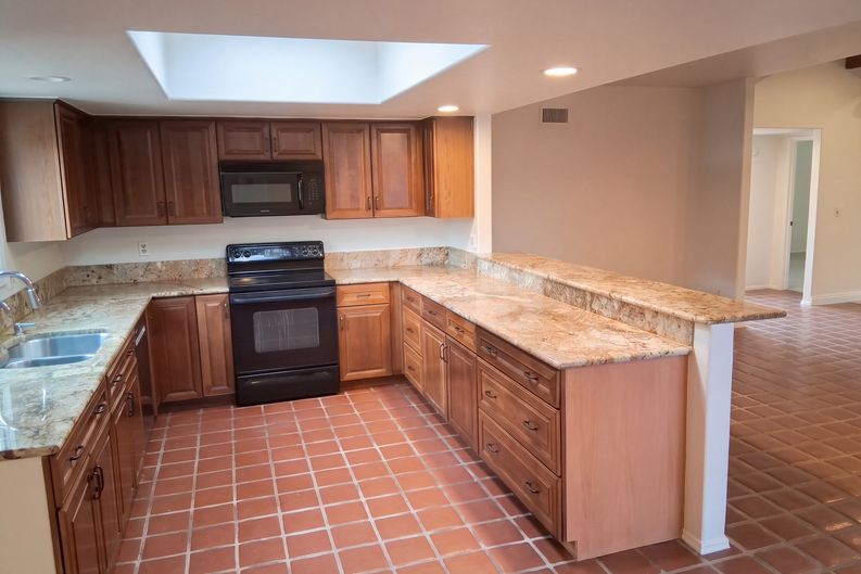 Photo 5 of 21 of 5621 E Fort Lowell Rd, Tucson, AZ