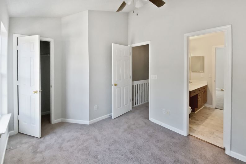 Photo 15 of 17 of 6086 Cougar Ln, Charlotte, NC