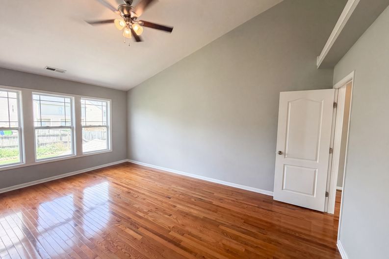 Photo 8 of 16 of 4034 Patriot Ridge Ct, Raleigh, NC