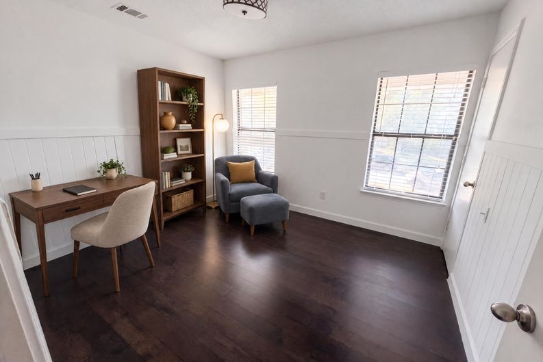 Photo 18 of 27 of 2226 Country Oaks Dr, Garland, TX