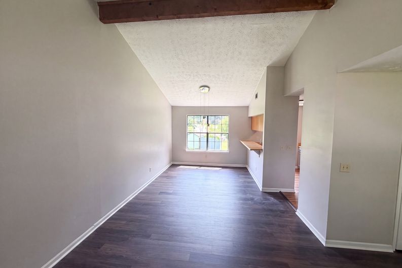 Photo 7 of 21 of 165 Splitwood Ln, Fairburn, GA