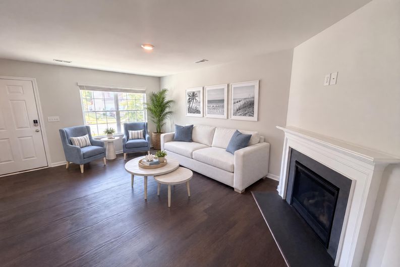Photo 7 of 23 of 7244 Finnigan Rd, Charlotte, NC