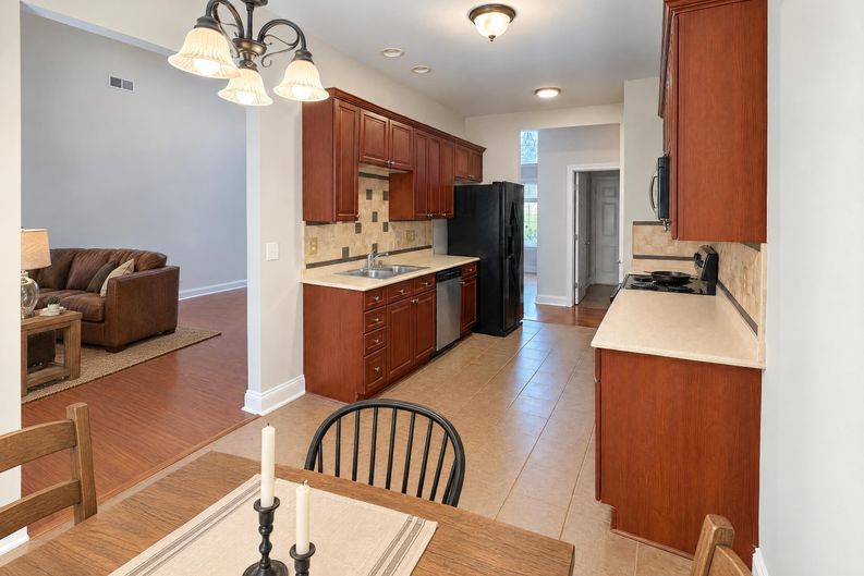 Photo 6 of 24 of 4203 Old Cahaba Pkwy, Helena, AL