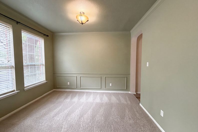 Photo 11 of 21 of 312 Crowfoot Dr, Harker Heights, TX