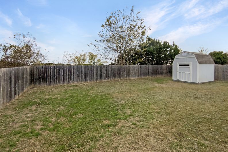 Photo 15 of 16 of 5202 Oster Dr, Killeen, TX